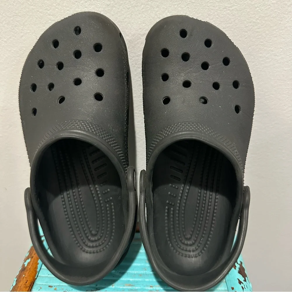 CROCS Classic Black Size J 2